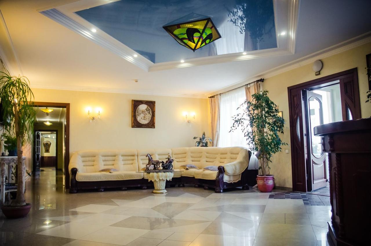 Готель Софія Dolyna Exterior foto